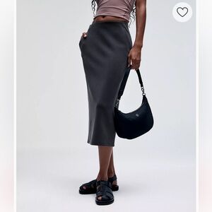 Lululemon Softstream high rise midi skirt in black, size 6